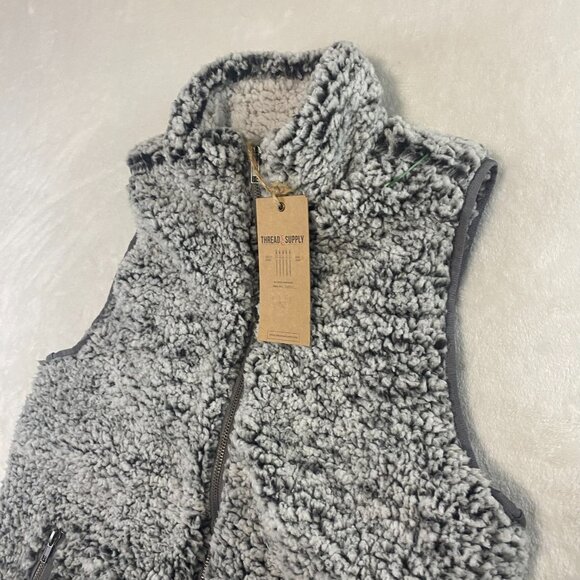 NWT Thread and Supply Gray Sherpa Fleece Soft Cozy Vest - Picture 2 of 9